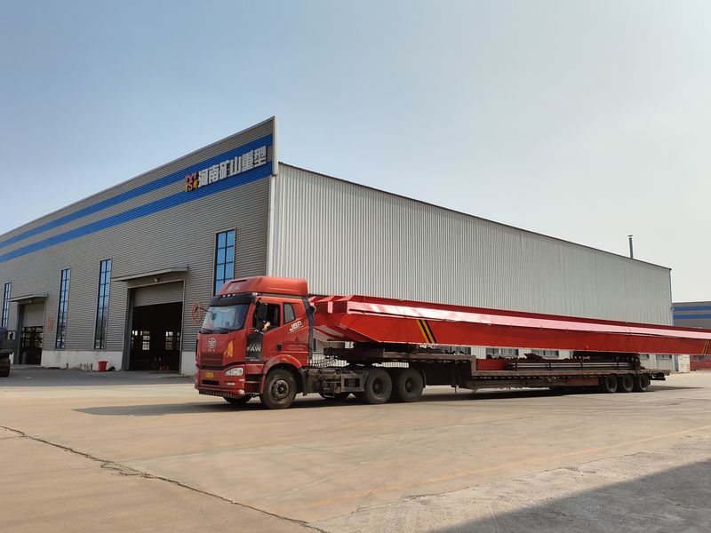 4臺(tái)電動(dòng)單梁起重機(jī)，LD10t-26.53m，發(fā)往浙江交付客戶使用。